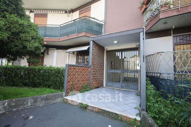 Appartamento in residenziale in Via F. Caracciolo