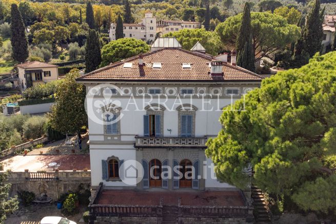 Villa in residenziale in Via delle Selve 42