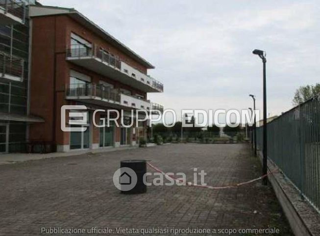 Box/posto auto in residenziale in Via P. Mascagni