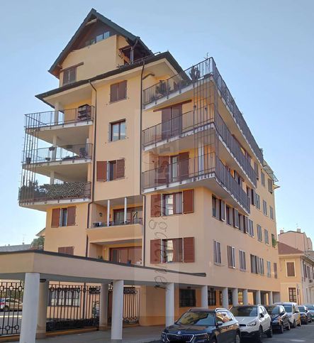 Appartamento in residenziale in Via Monte Rosa 4