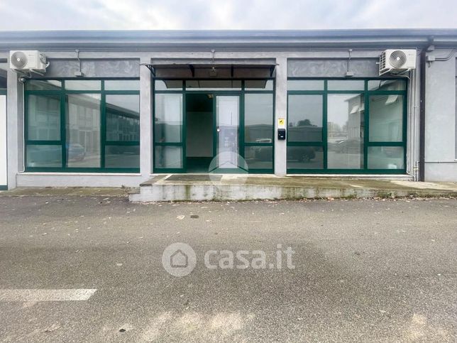 Ufficio in commerciale in Viale Duca degli Abruzzi 161