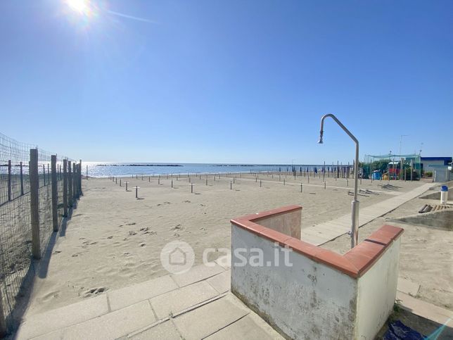 Appartamento in residenziale in Via Mar Jonio 97