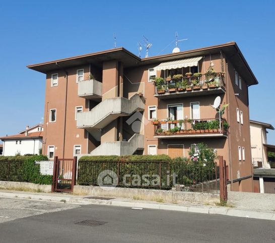 Appartamento in residenziale in Via Monte Solane 8