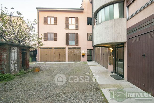 Appartamento in residenziale in Via Alberto Lattuada 19