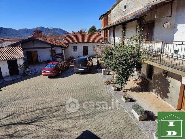 Rustico/casale in residenziale in Via Fabio Severo 33