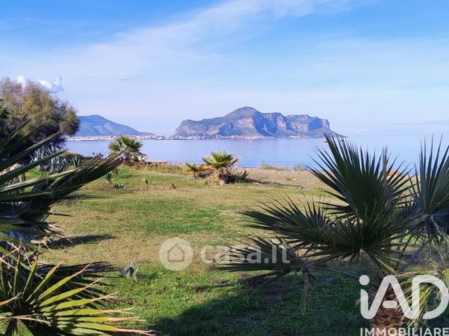 Villa in residenziale in Via Messina Marine 600