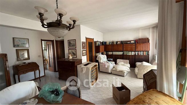 Appartamento in residenziale in Via Pio IV 3