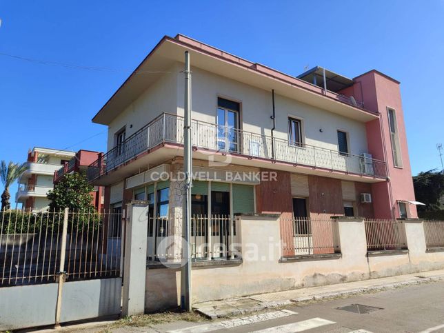Villa in residenziale in Via Ancona 1