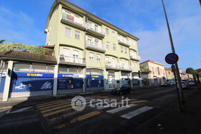 Capannone in commerciale in Via Alessandro Casazza