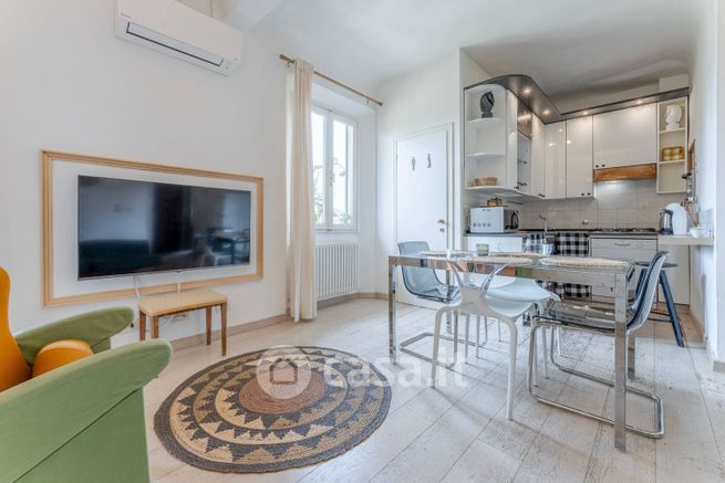 Appartamento in residenziale in Viale Francesco Petrarca 68