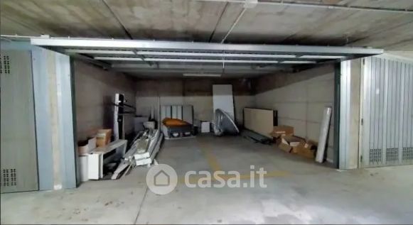 Garage/posto auto in residenziale in Via Tripoli 33