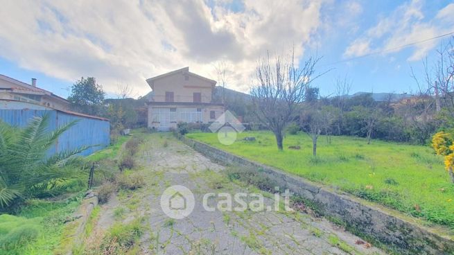 Villa in residenziale in Strada Provinciale Caculla 81