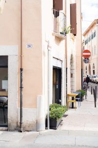 Attivitã /licenza (con o senza mura) in commerciale in Via Cantarane