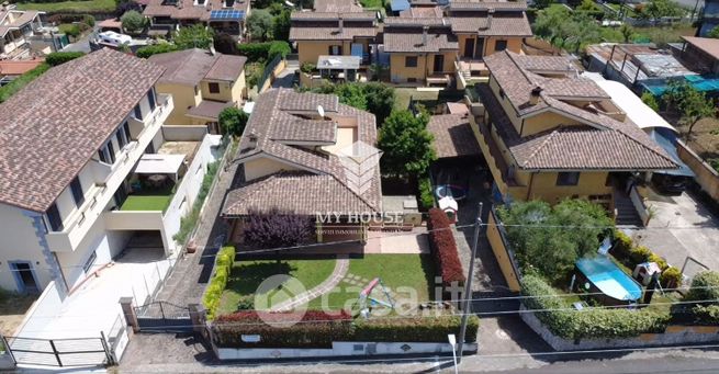 Villa in residenziale in Via Casilina 570