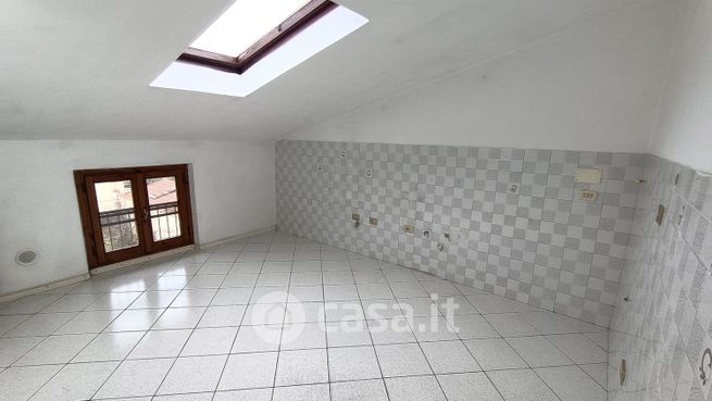 Appartamento in residenziale in Via Montello