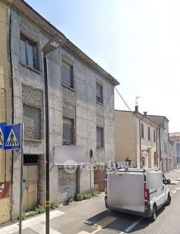 Casa bi/trifamiliare in residenziale in Via San Mama