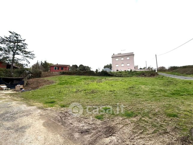 Terreno edificabile in residenziale in Via Basilicata