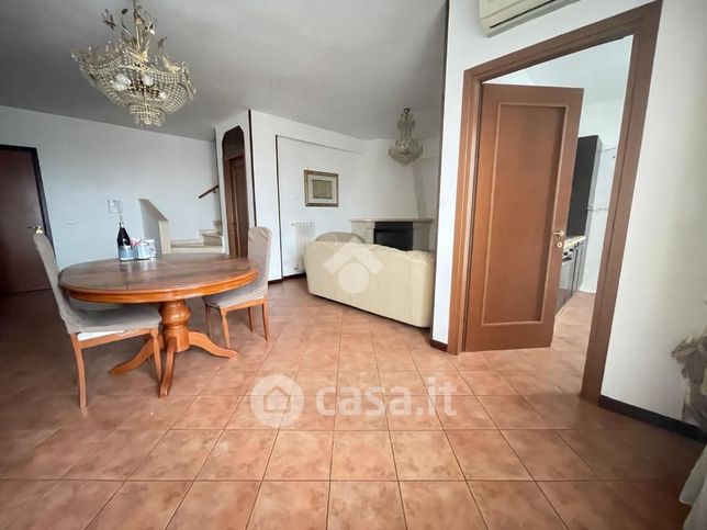 Appartamento in residenziale in Via Colle del Noce 27