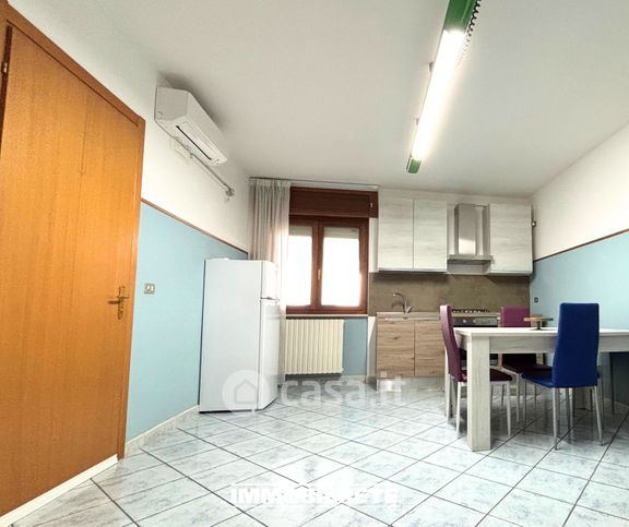 Ufficio in commerciale in Via delle Cappelle