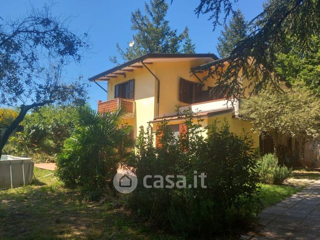 Casa indipendente in residenziale in Via Canepari