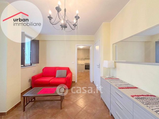 Casa indipendente in residenziale in Via Montagnino 27