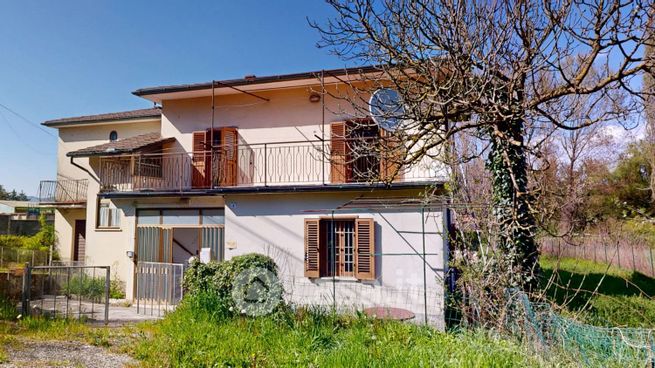 Casa indipendente in residenziale in Via Pistignano 9