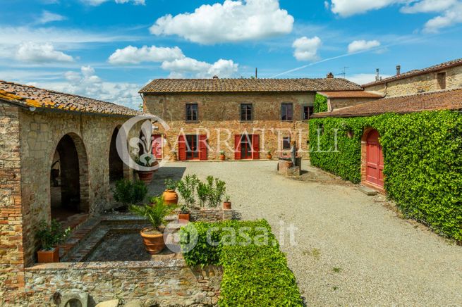 Rustico/casale in residenziale in Località Casato Sciano