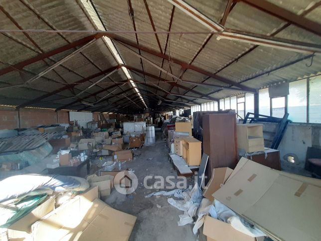 Capannone in commerciale in Via Guglielmo Marconi