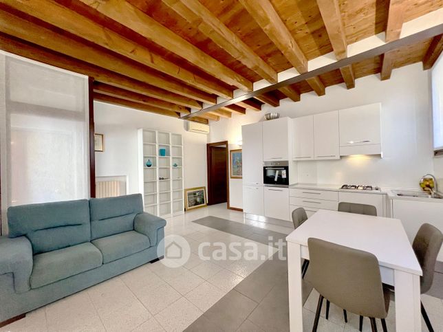 Appartamento in residenziale in Via San Giovanni in Valle 34