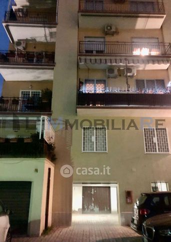 Box/posto auto in residenziale in Via Antonio Dionisi 4