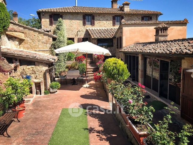 Rustico/casale in residenziale in 