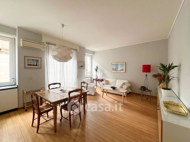 Appartamento in residenziale in Via Santa Maria Valle 4