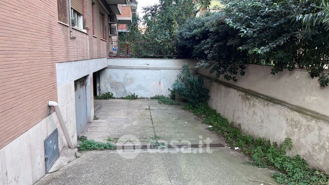 Garage/posto auto in residenziale in Viale Ammiraglio del Bono 50