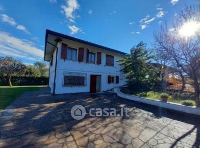Casa indipendente in residenziale in Via Porto Menai