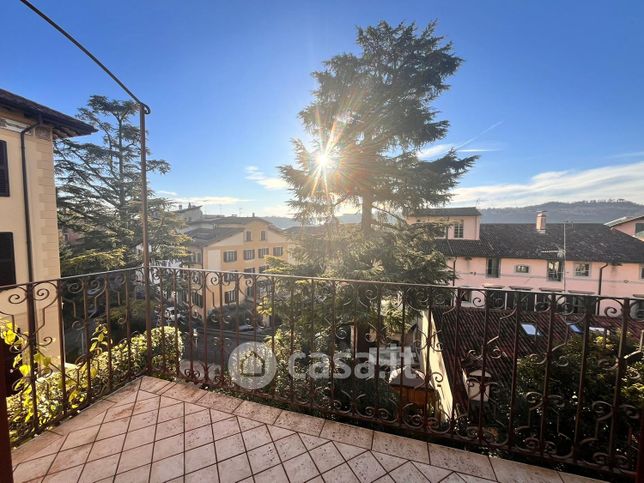 Appartamento in residenziale in Via Brunati 28