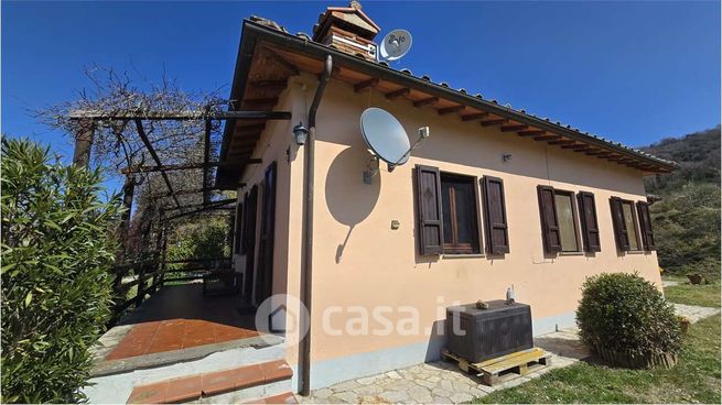 Appartamento in residenziale in Via dei Mandorli 27