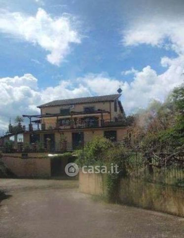 Villa in residenziale in Strada Torre della Fiora