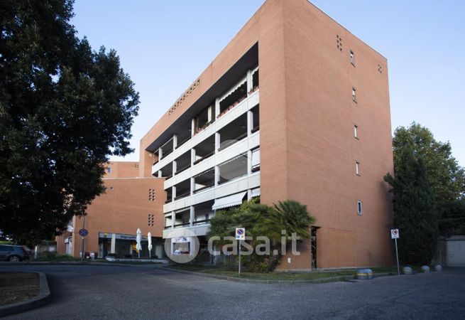 Box/posto auto in residenziale in Viale Armando Diaz