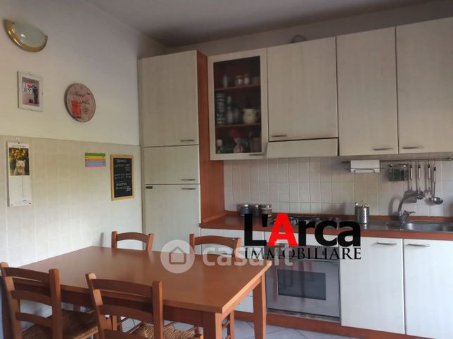 Appartamento in residenziale in Via Vallini