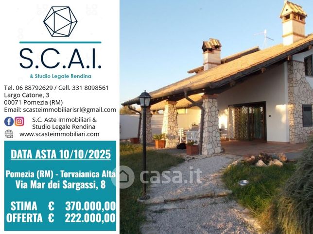 Casa bi/trifamiliare in residenziale in Via Mar dei Sargassi 8