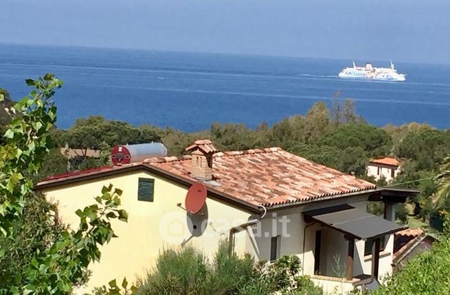 Casa indipendente in residenziale in Via Nisportino