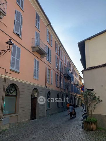 Ufficio in commerciale in 