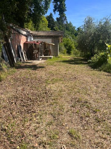 Terreno agricolo in commerciale in