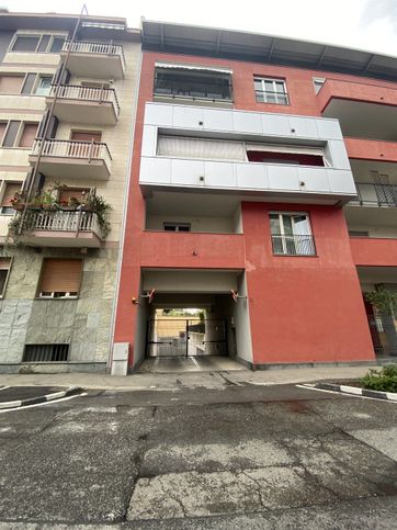 Garage/posto auto in residenziale in Via Avellino 21