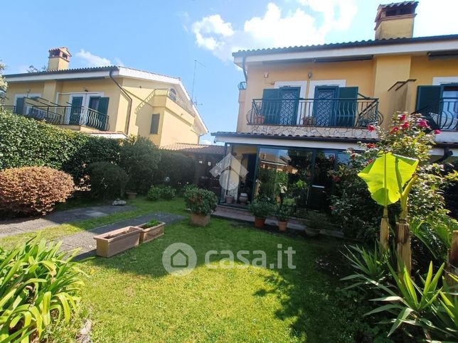 Villetta a schiera in residenziale in Via Giovan Battisti Pergolesi 2