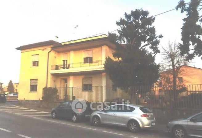 Casa indipendente in residenziale in Via Brescia 18A