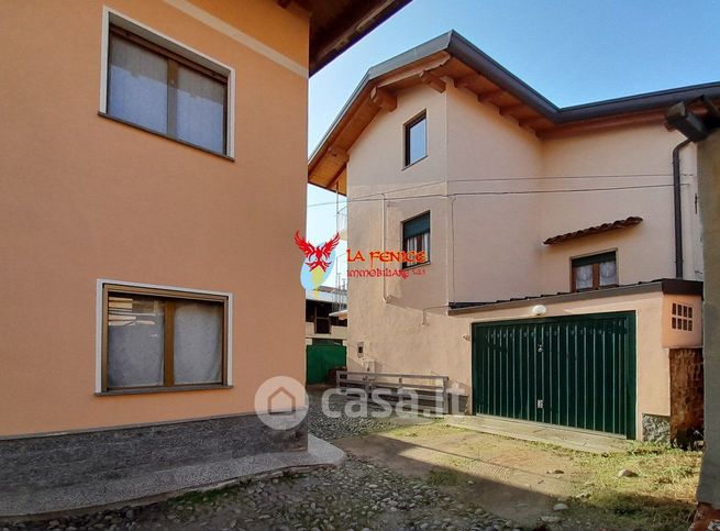 Casa indipendente in residenziale in Via G. Tosalli 17