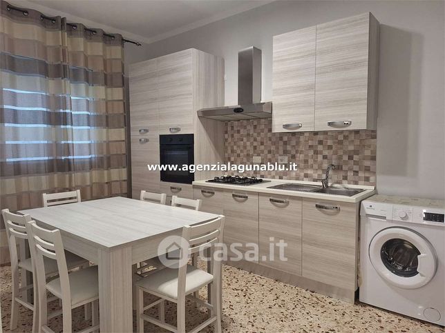 Appartamento in residenziale in Via Casa Santa