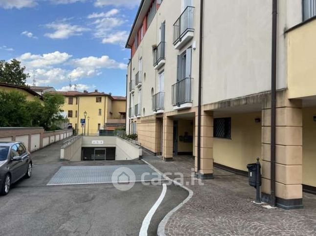 Box/posto auto in residenziale in Via Giuseppe Mazzini
