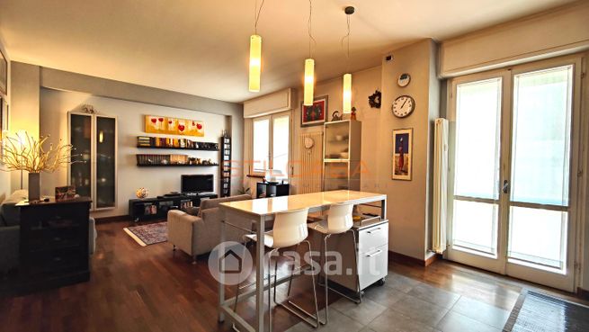 Appartamento in residenziale in Viale Virgilio